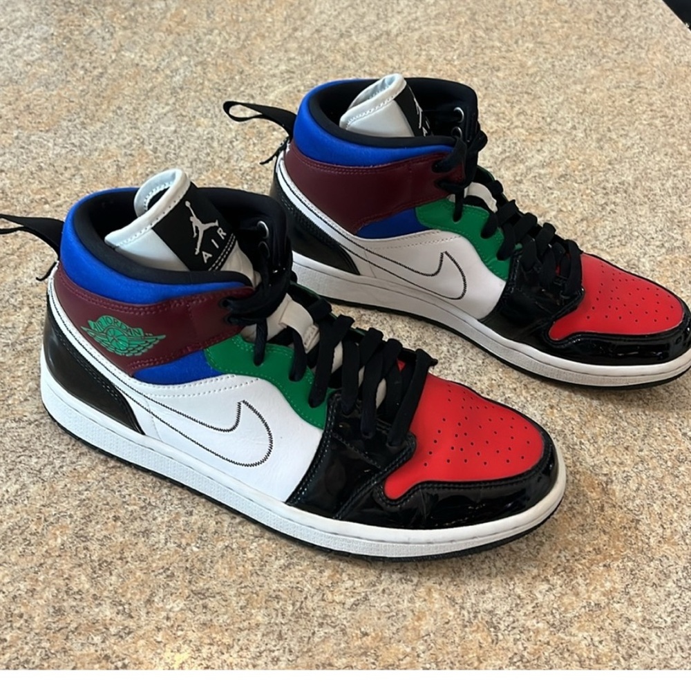 Jordan 1 Nike High Top Red and Green Sneakers Bold Color Block Design Size 10 - Picture 6 of 9